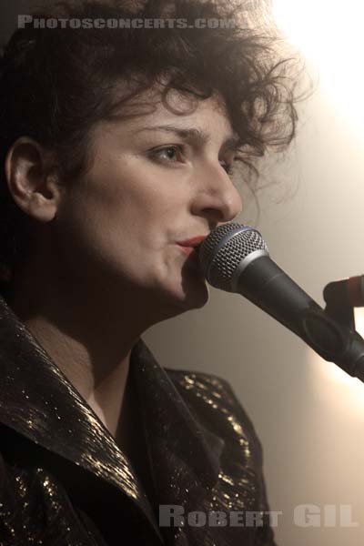 ALICE LEWIS - 2014-01-26 - SAINT OUEN - Mains d'Oeuvres - 